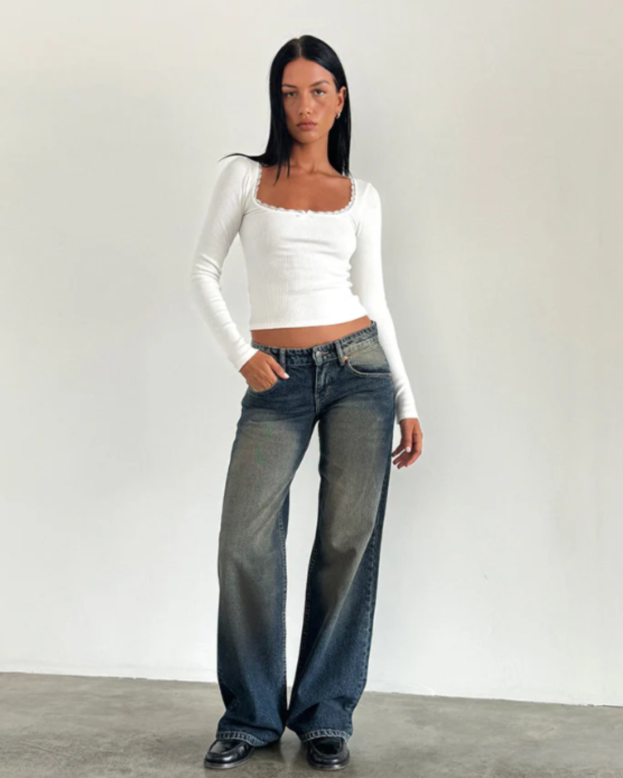 ARIA | LOW-RISE JEANS