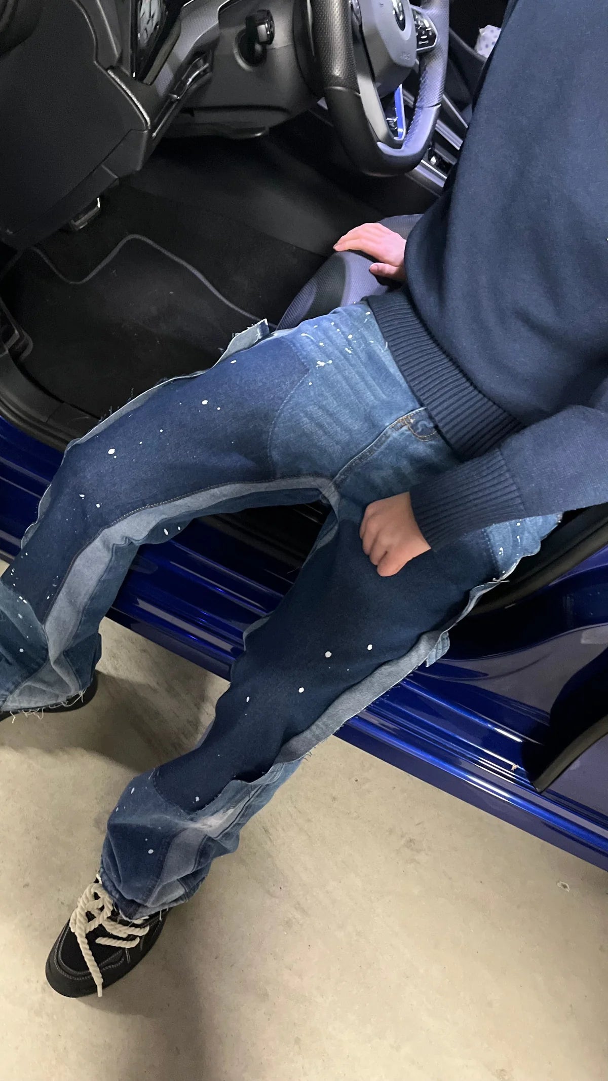 NOSTIC | FLARED CARPENTER